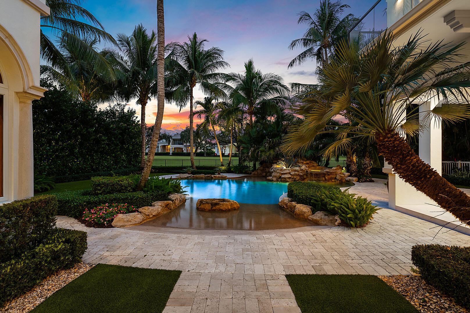 ROYAL PALM YACHT & COUNTRY CLUB - Residential