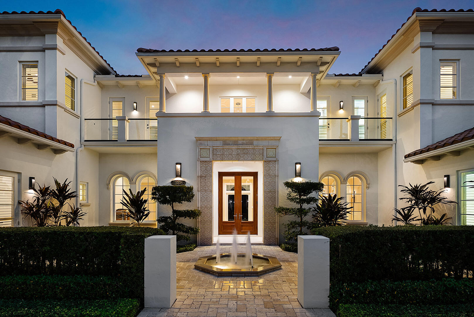 ROYAL PALM YACHT & COUNTRY CLUB - Residential