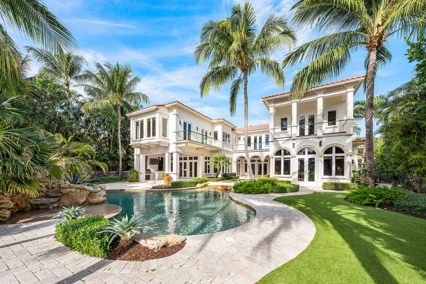 ROYAL PALM YACHT & COUNTRY CLUB - Residential