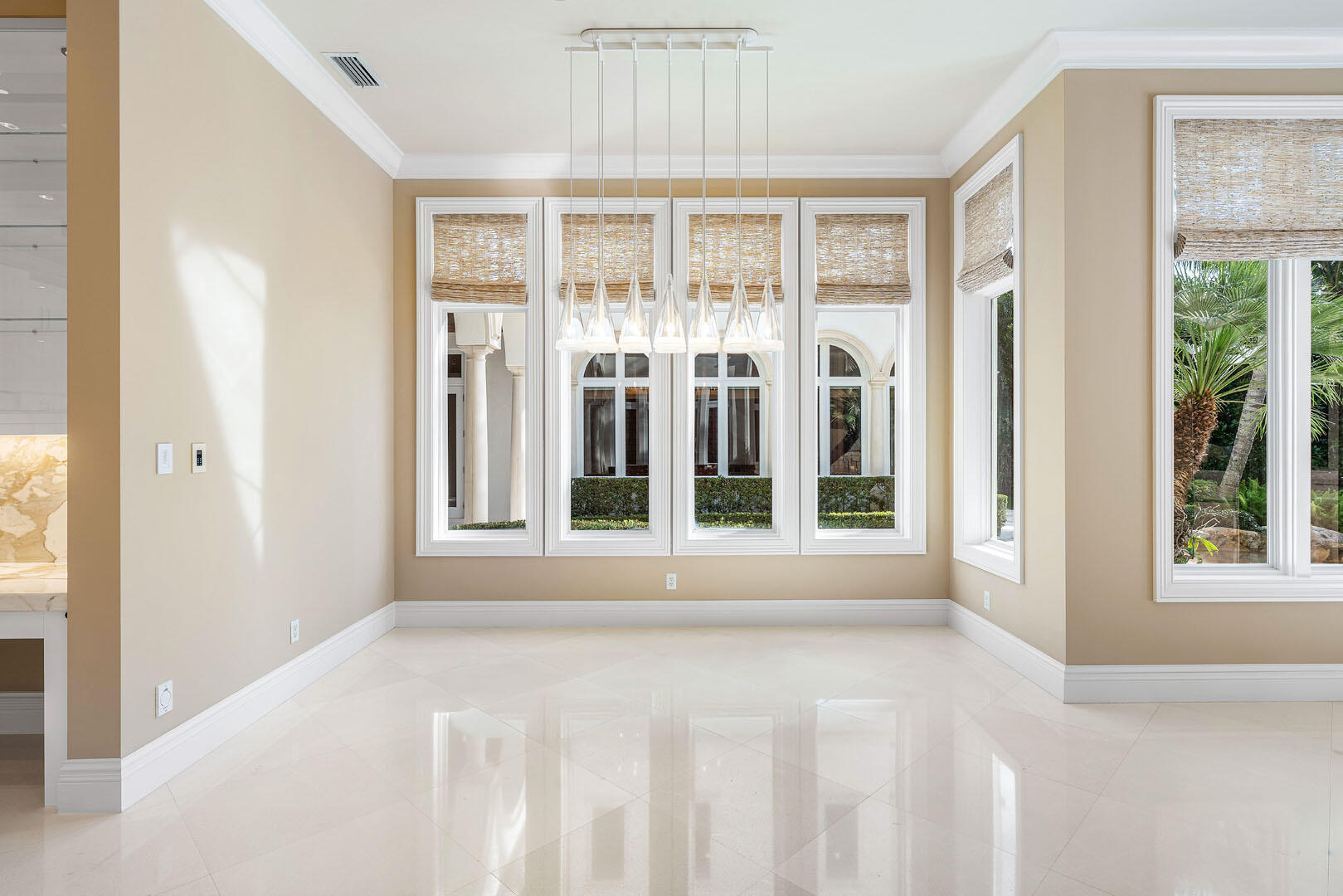 ROYAL PALM YACHT & COUNTRY CLUB - Residential