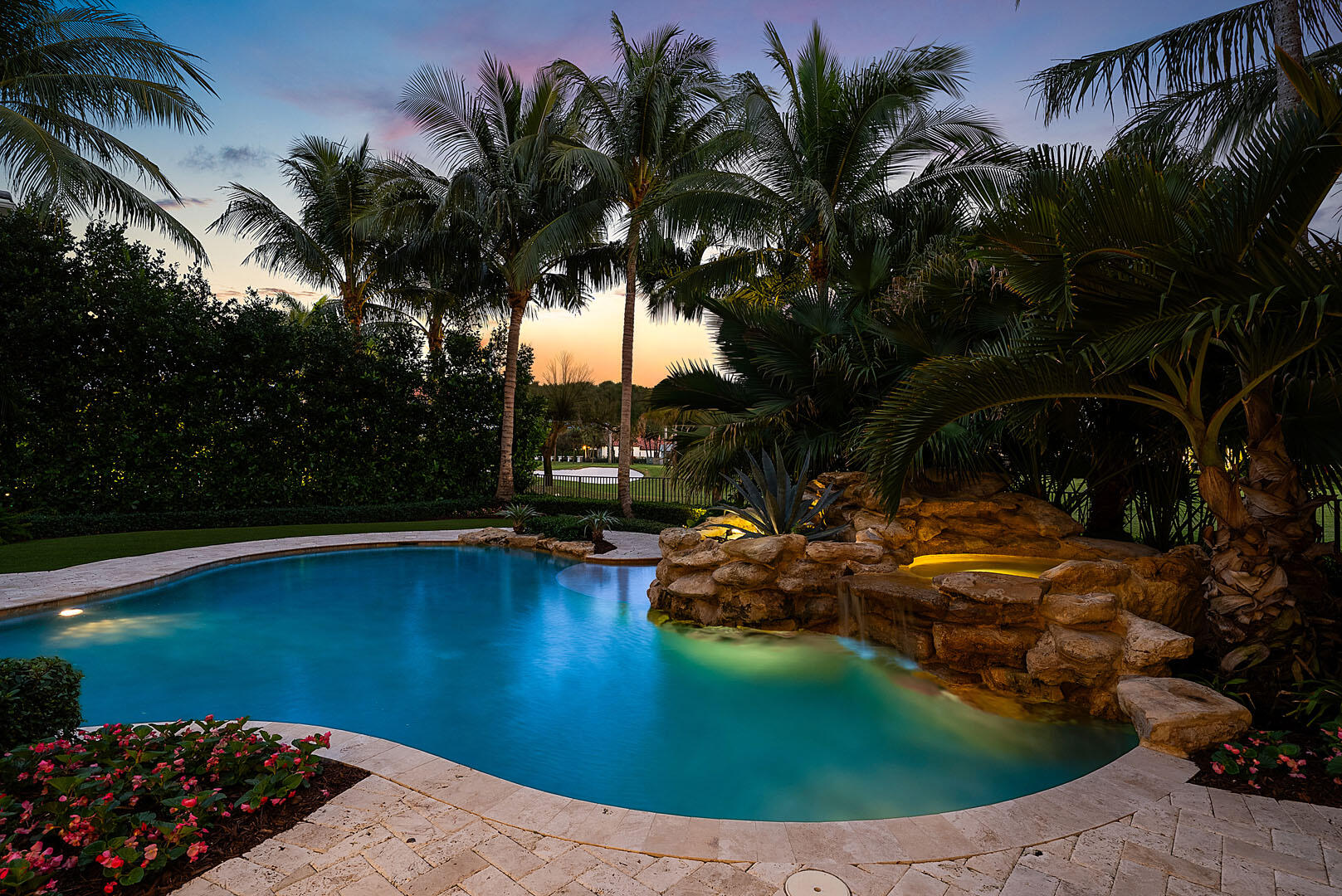 ROYAL PALM YACHT & COUNTRY CLUB - Residential