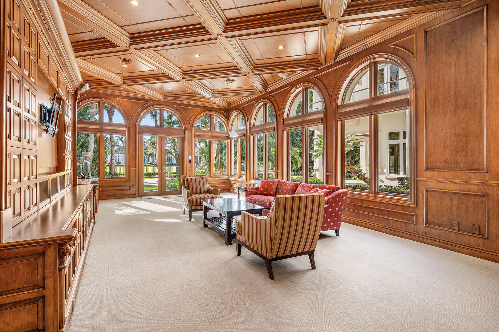 ROYAL PALM YACHT & COUNTRY CLUB - Residential