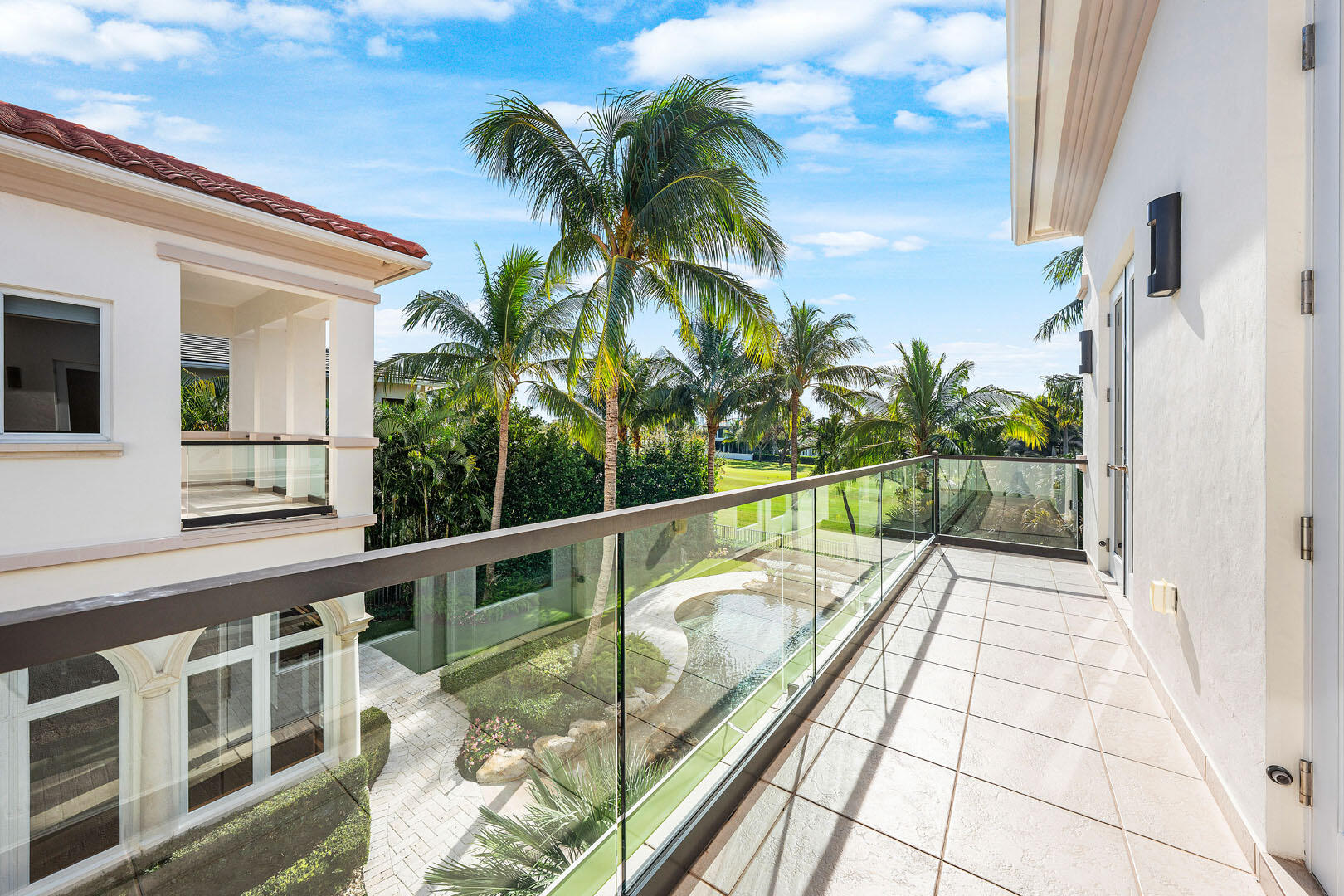 ROYAL PALM YACHT & COUNTRY CLUB - Residential