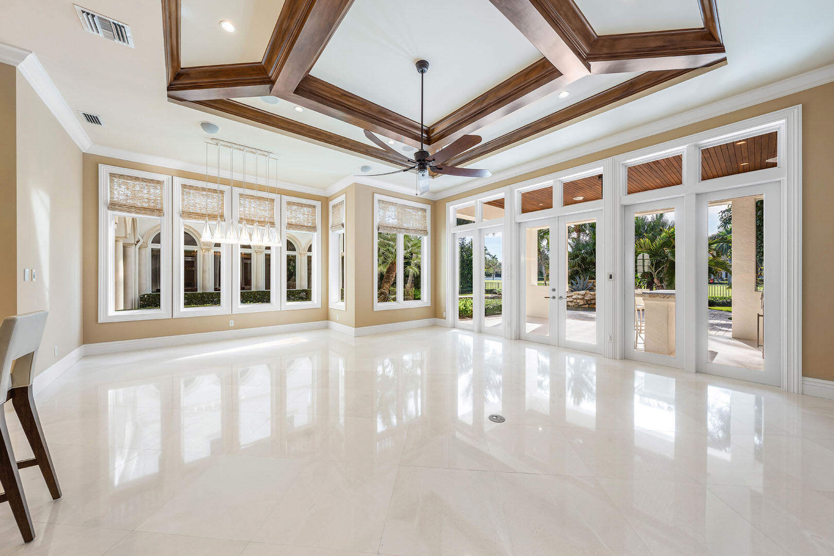 ROYAL PALM YACHT & COUNTRY CLUB - Residential