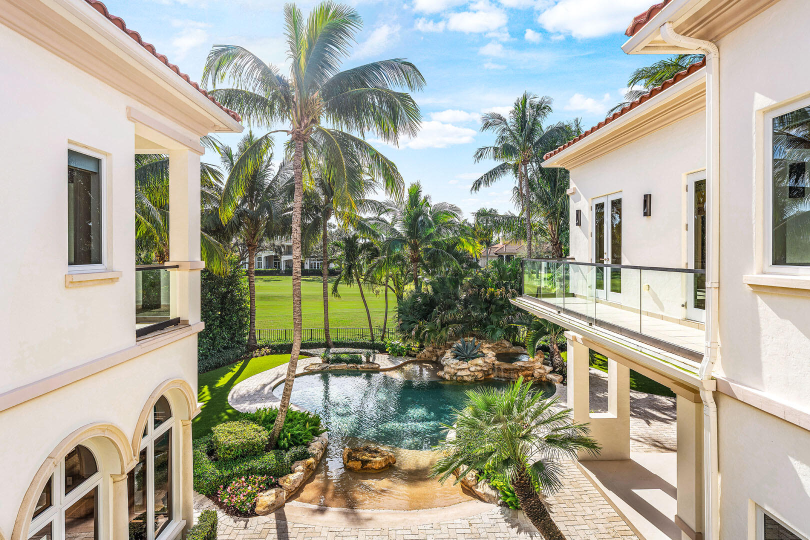 ROYAL PALM YACHT & COUNTRY CLUB - Residential