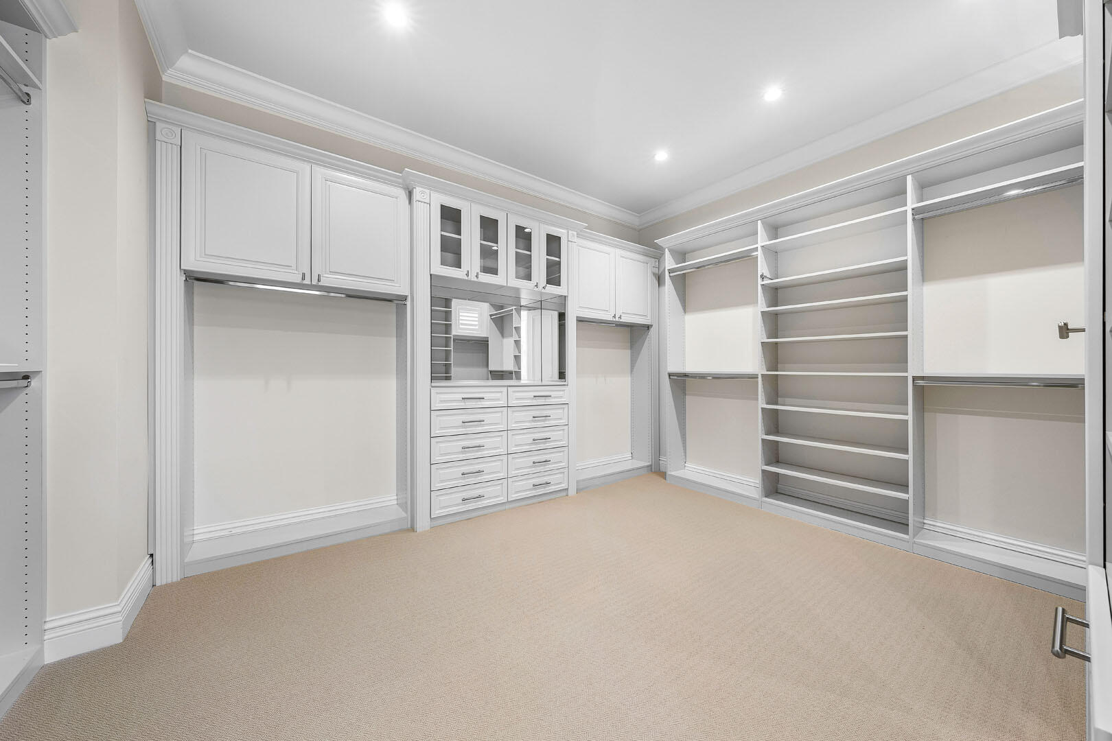 ROYAL PALM YACHT & COUNTRY CLUB - Residential