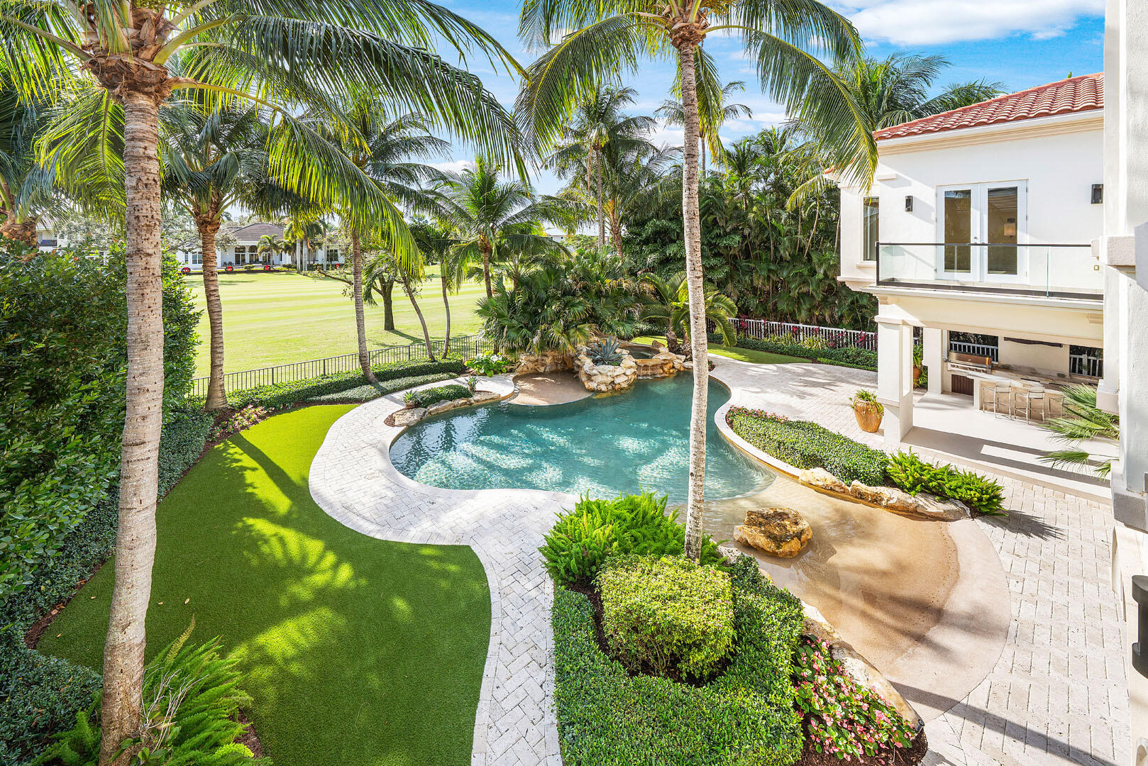 ROYAL PALM YACHT & COUNTRY CLUB - Residential