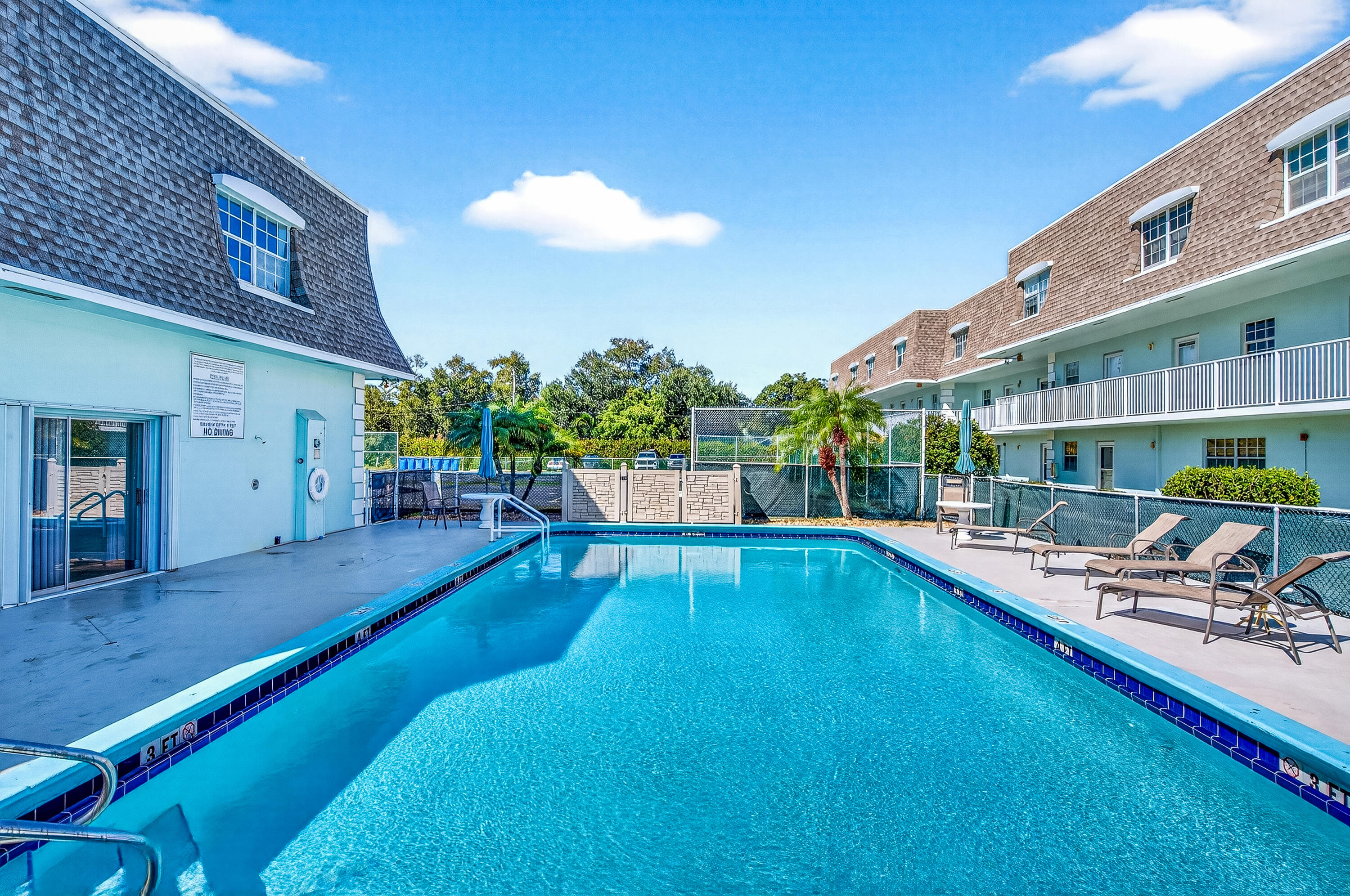 PINETREE VILLAGE - Residential