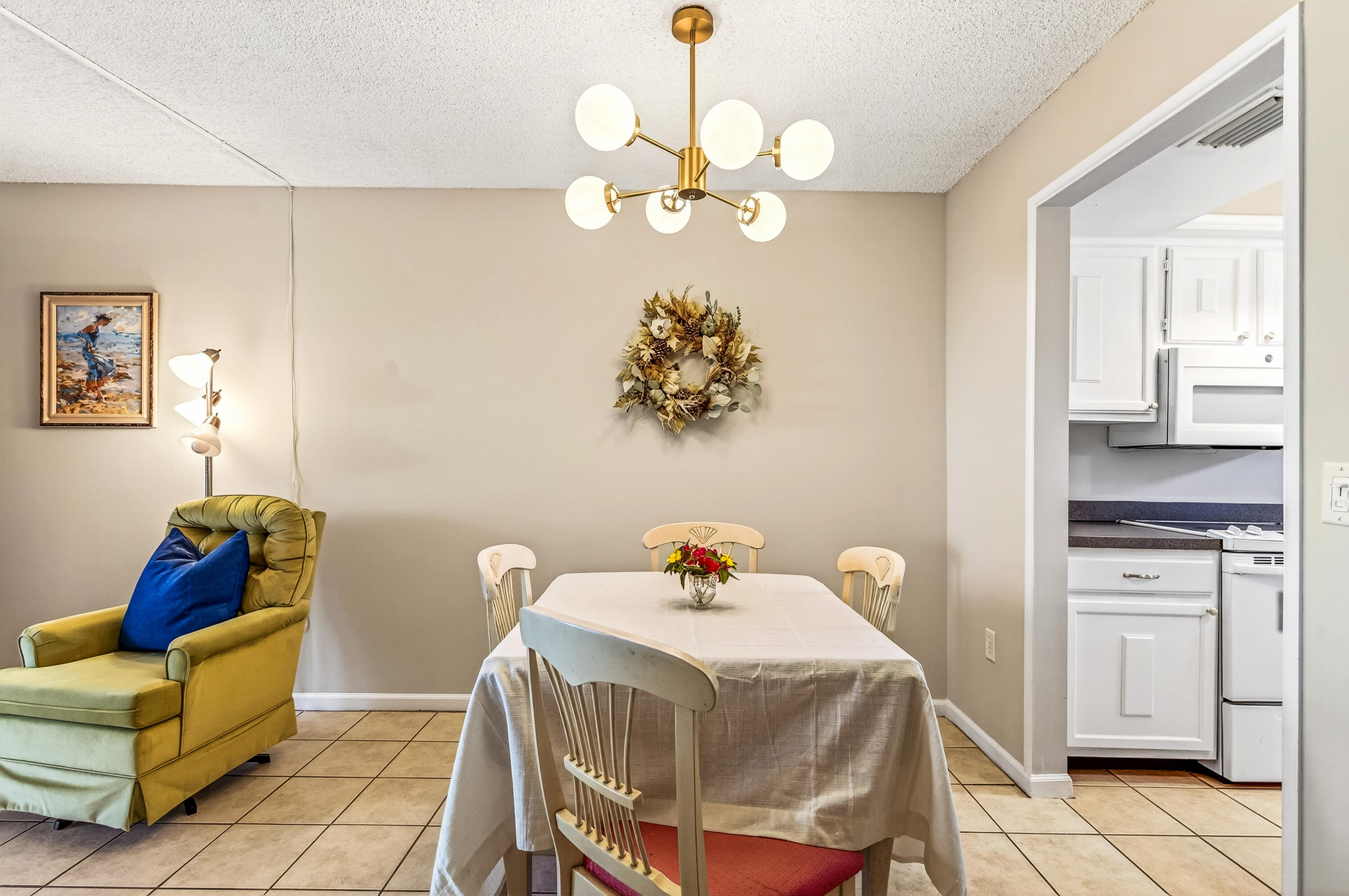 PINETREE VILLAGE - Residential