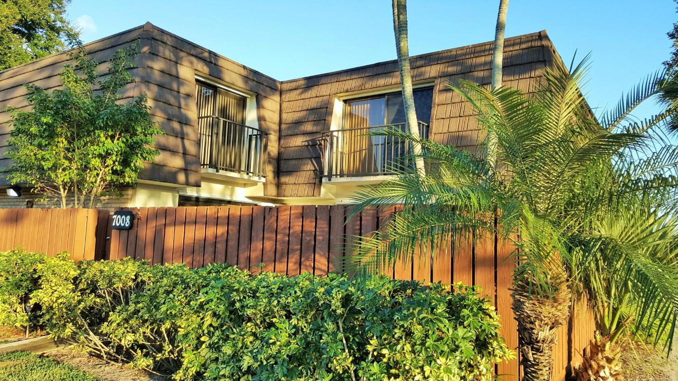 HERITAGE VILLAGE OF P B LAKES - Residential