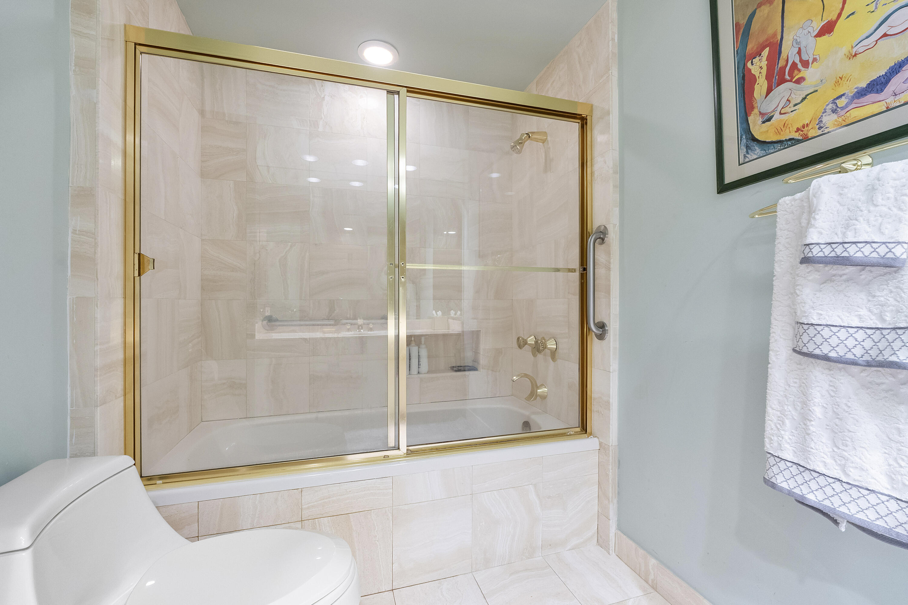 FAIRWAY POINT CONDO - Residential