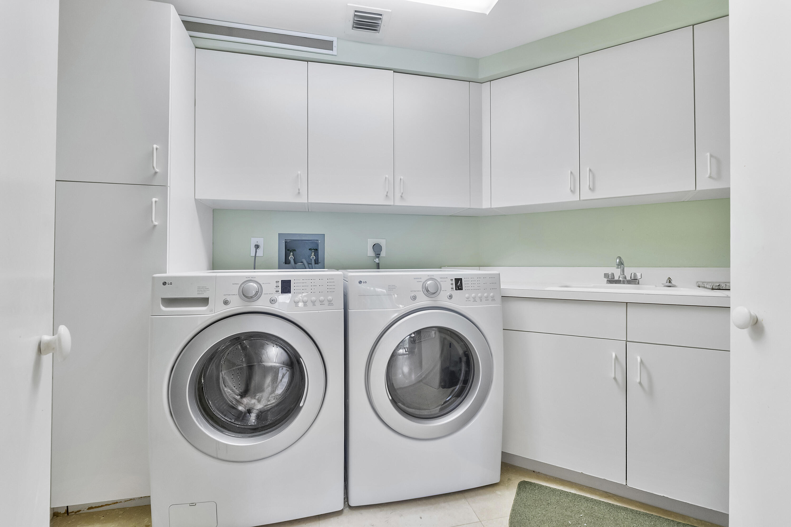 FAIRWAY POINT CONDO - Residential