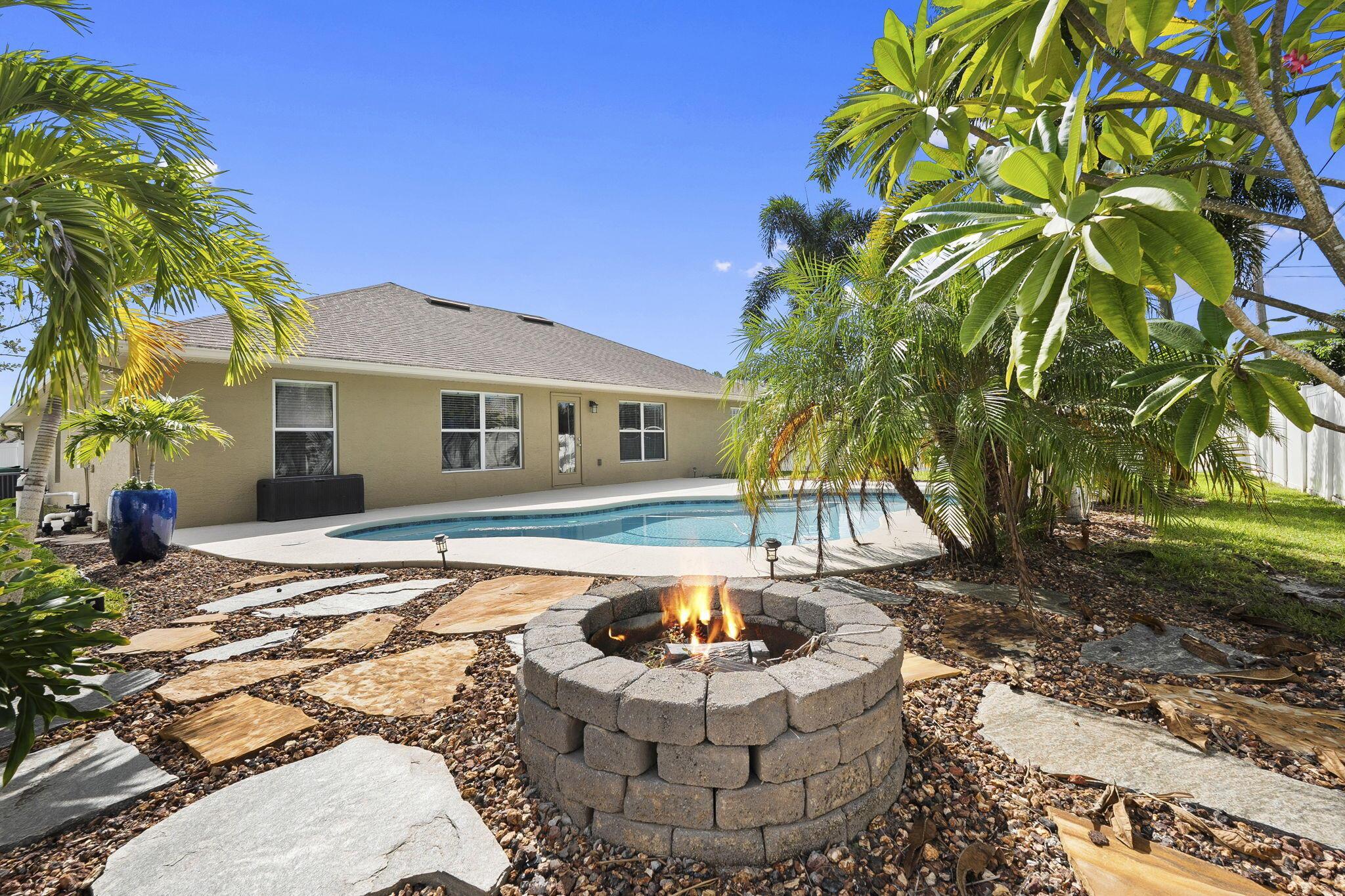 PORT ST LUCIE SECTION 16 - Residential