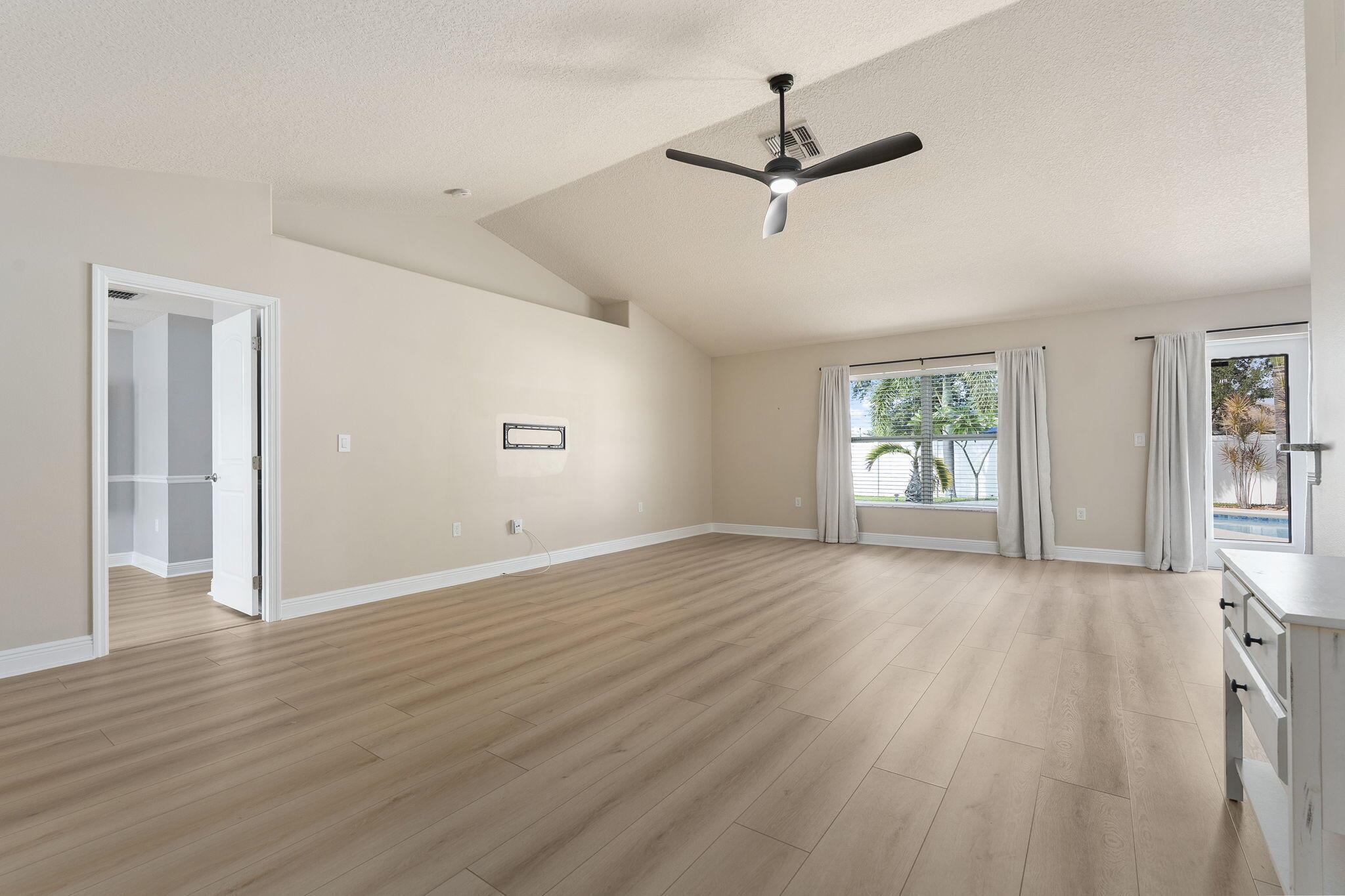 PORT ST LUCIE SECTION 16 - Residential