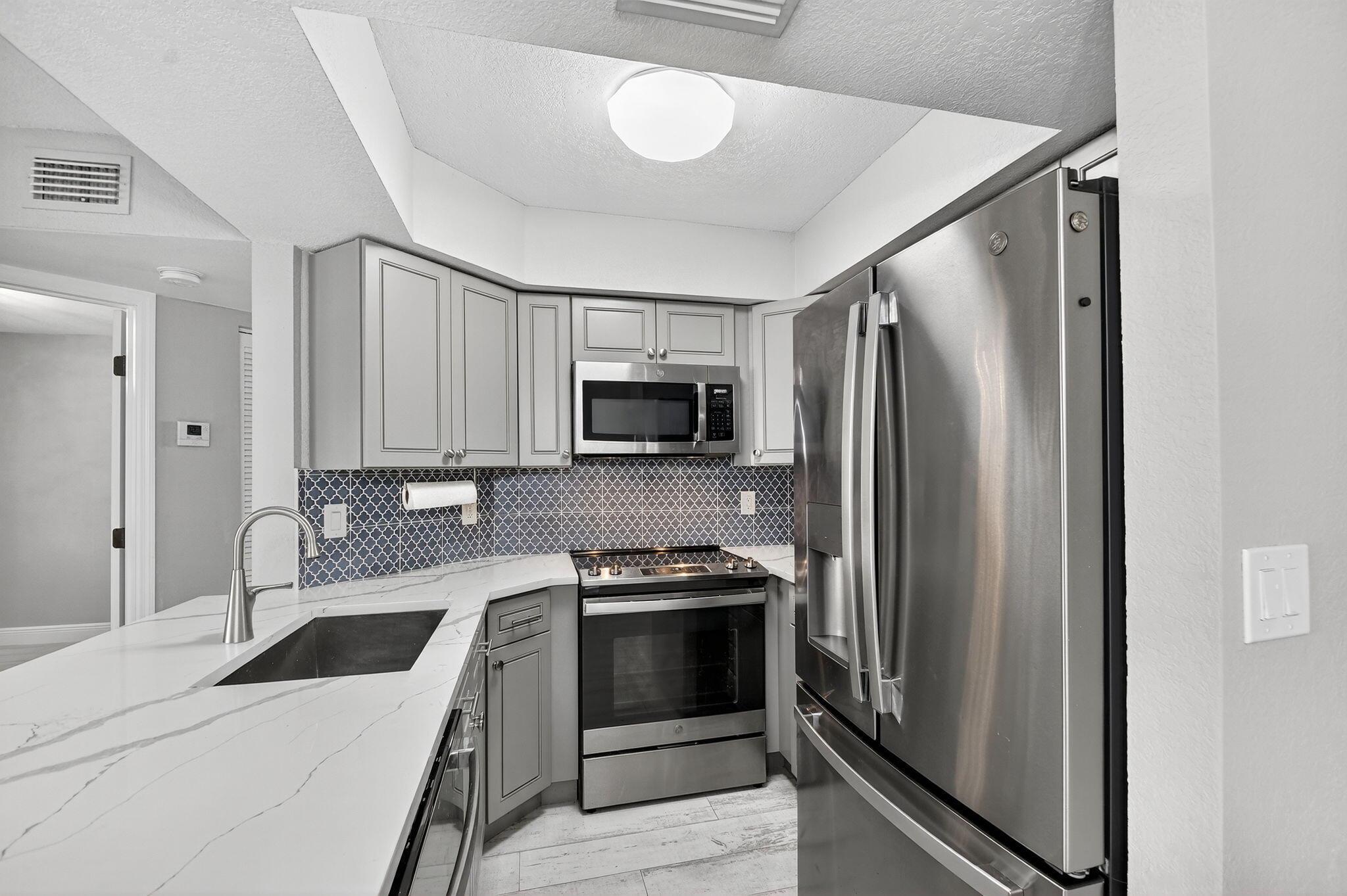 LUCERNE GREENS CONDO - Residential Lease