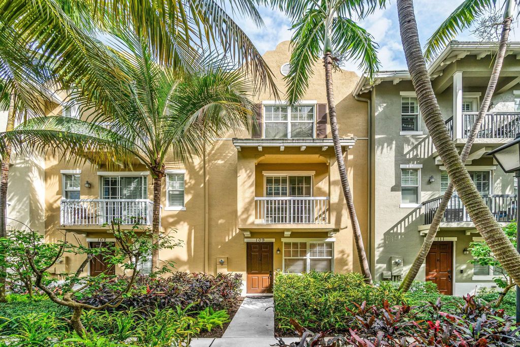 Photo of 109 E Coda Circle, Delray Beach, FL 33444 (MLS # B26033243)