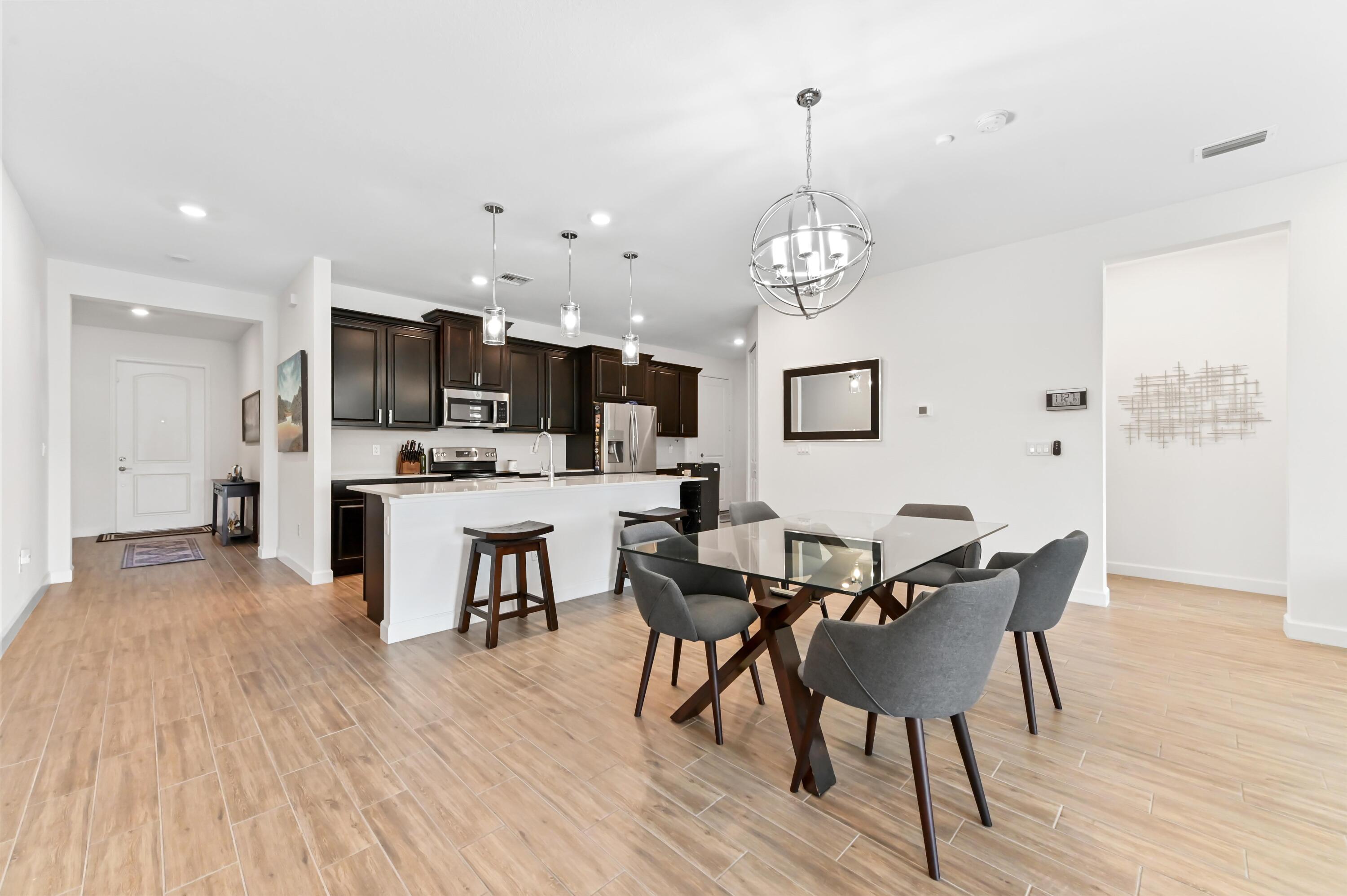 CRESTWOOD NORTH - Residential