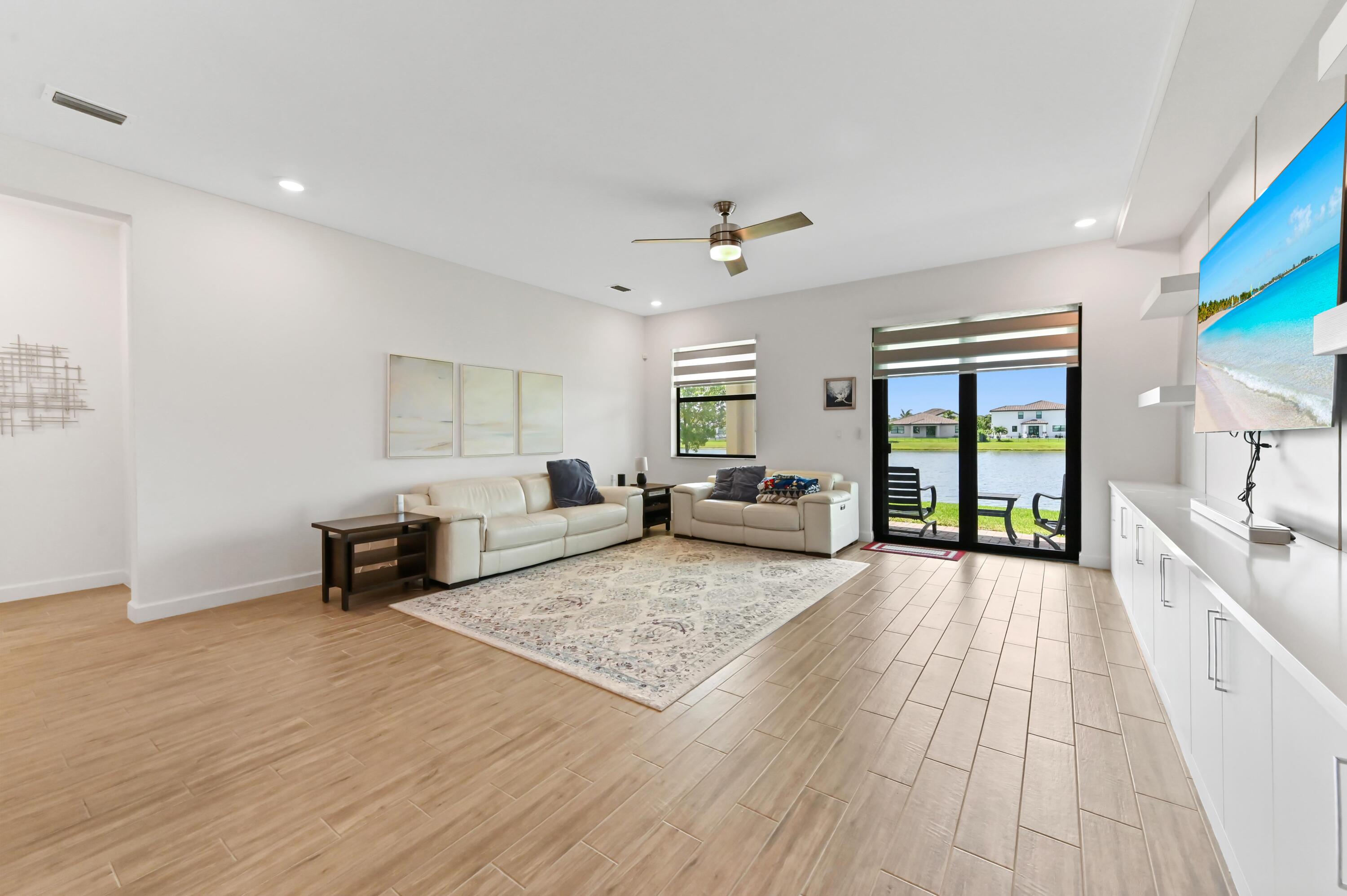 CRESTWOOD NORTH - Residential