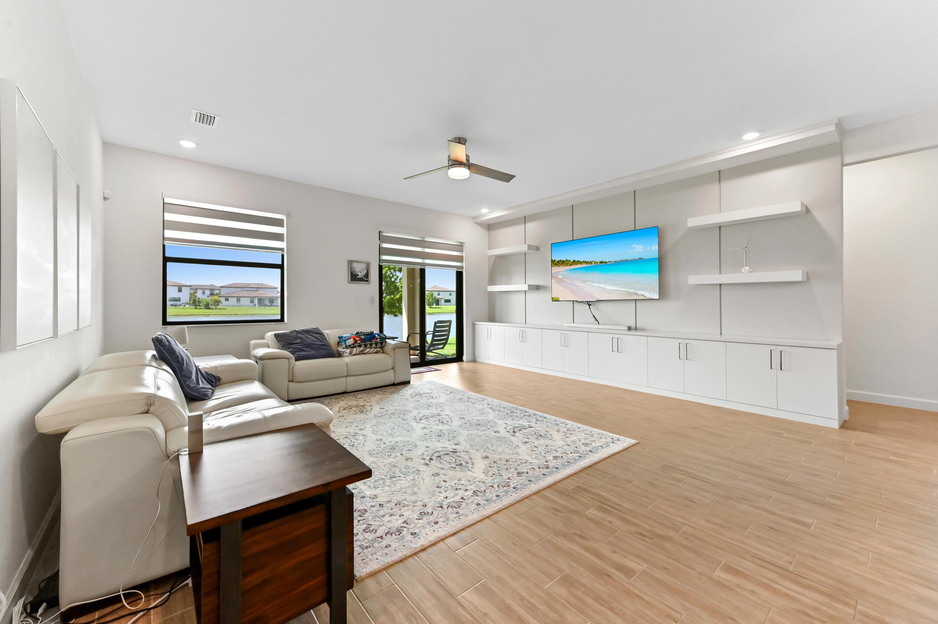 CRESTWOOD NORTH - Residential