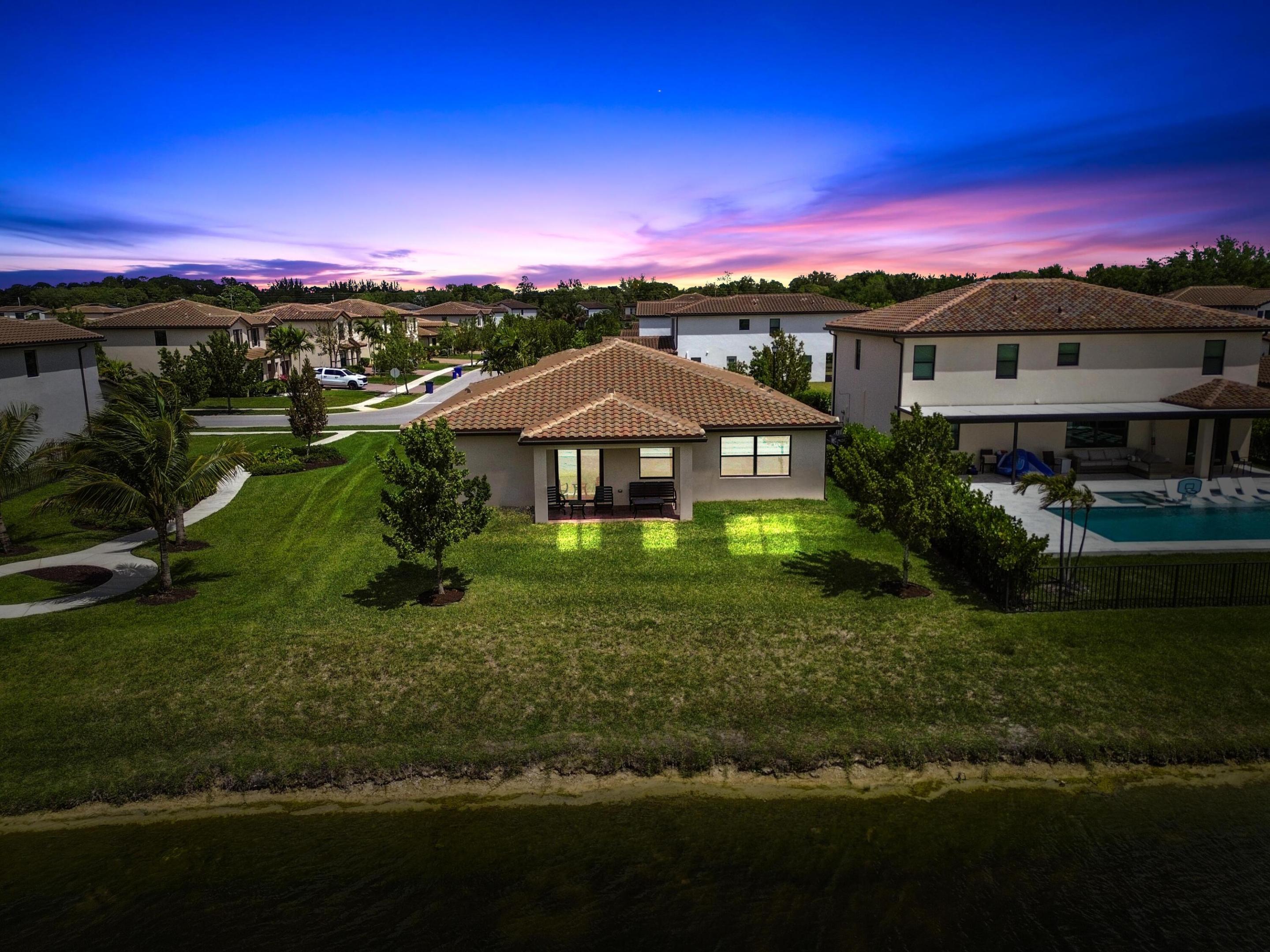 CRESTWOOD NORTH - Residential