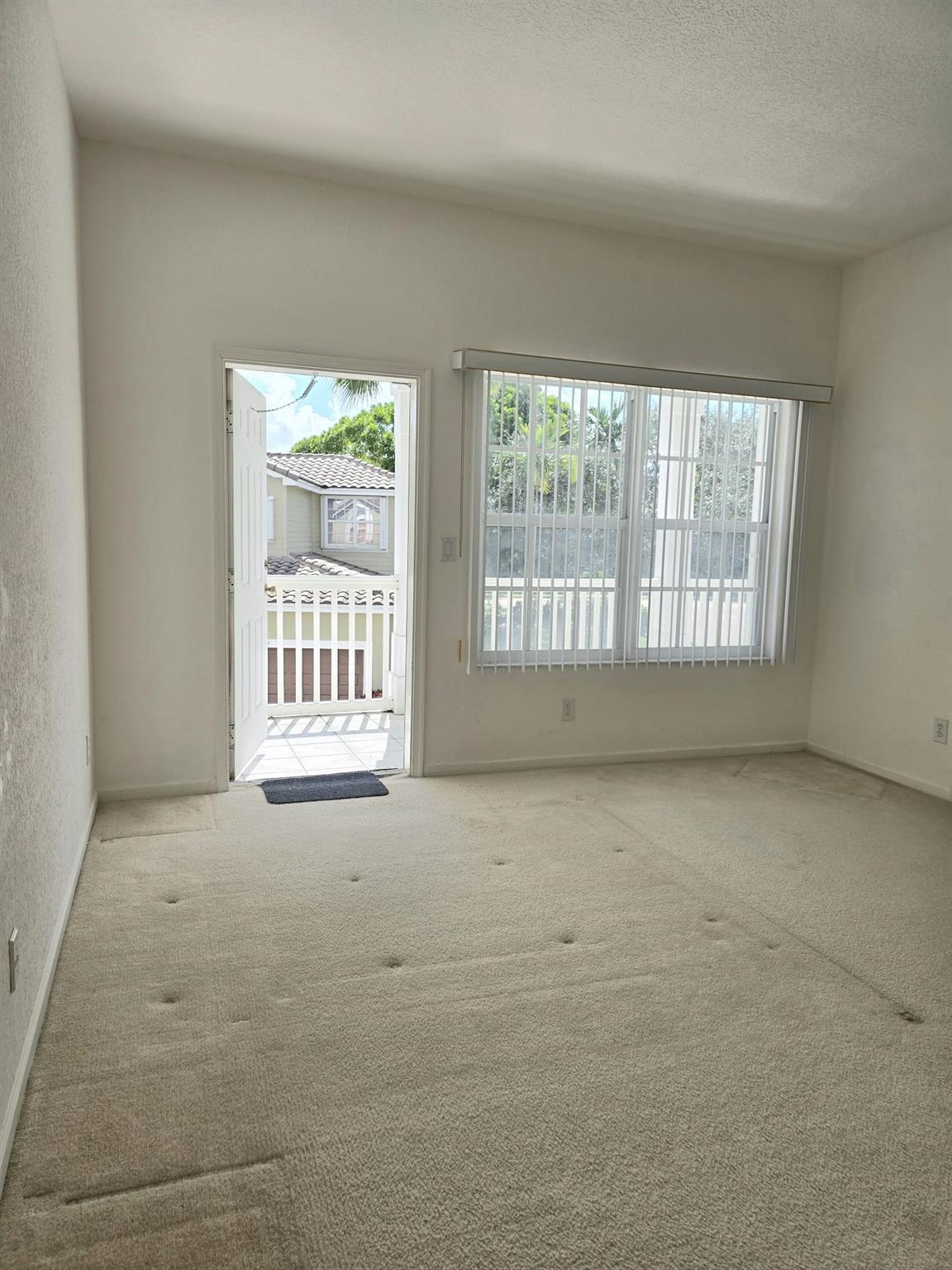 KENSINGTON MANOR - Residential