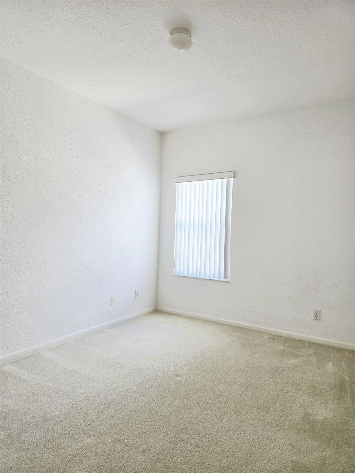 KENSINGTON MANOR - Residential