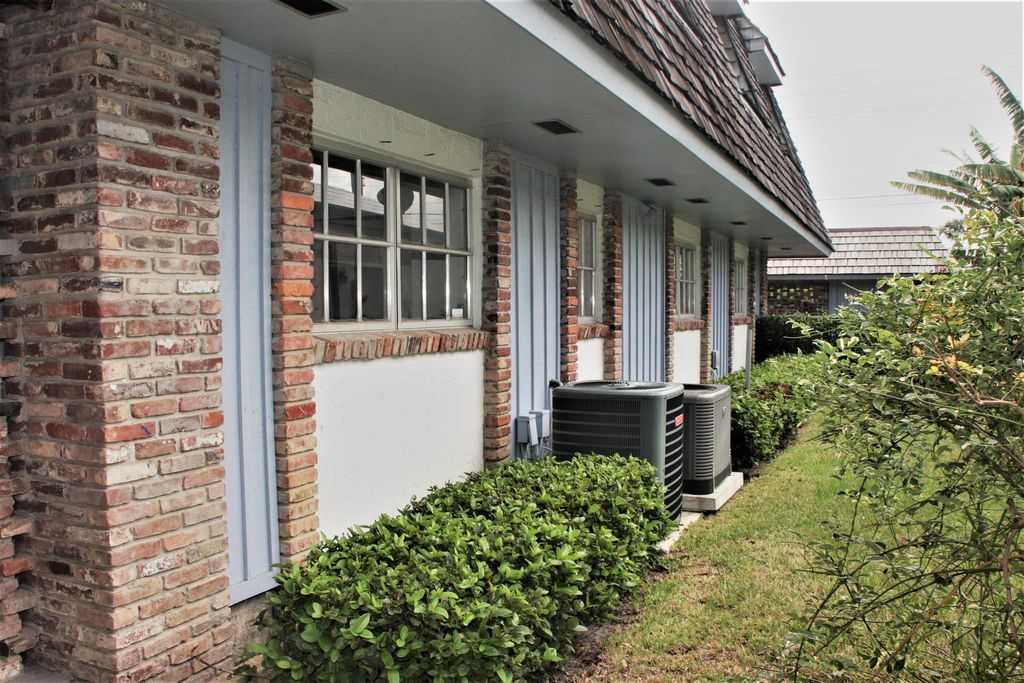 Photo of 423 Pine Tree Court #24, Atlantis, FL 33462 (MLS # R10951670)