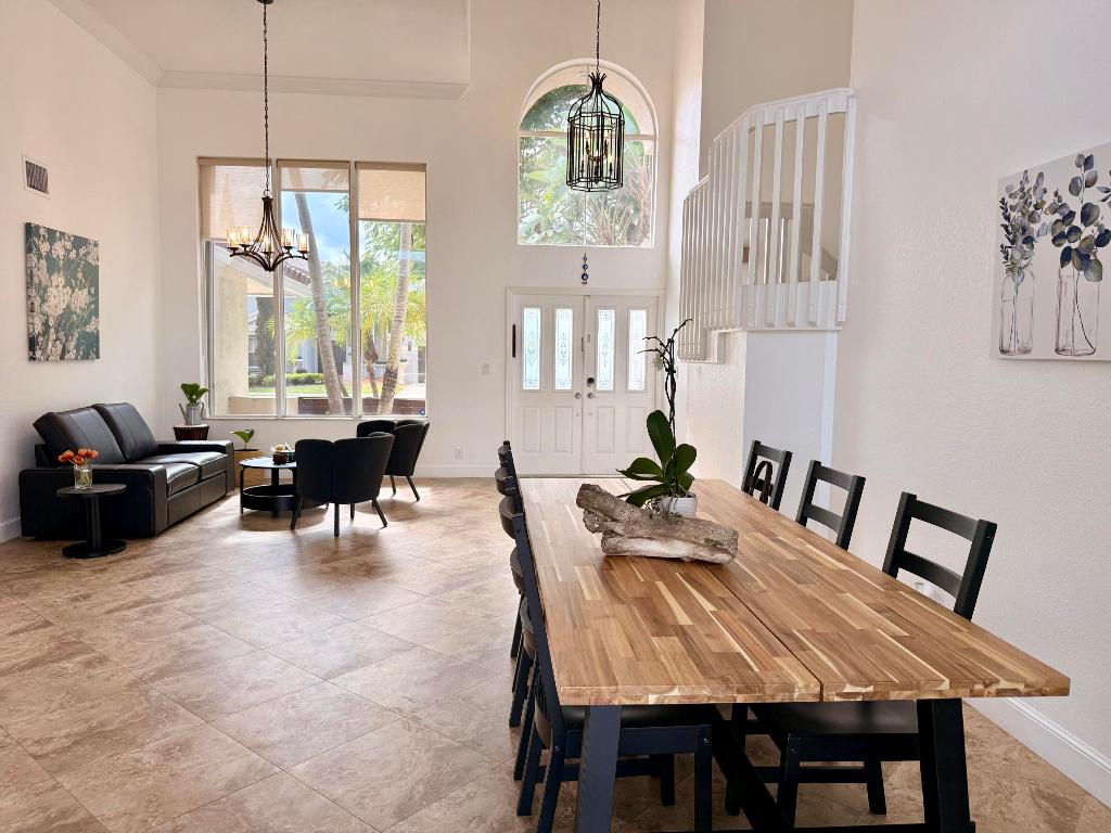 WEST BOCA LAKE - Residential