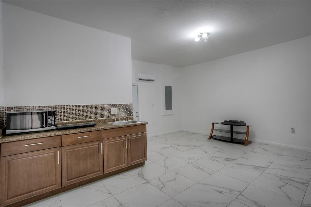 TURNPIKE SOUTH FIRST ADDI - Residential Lease