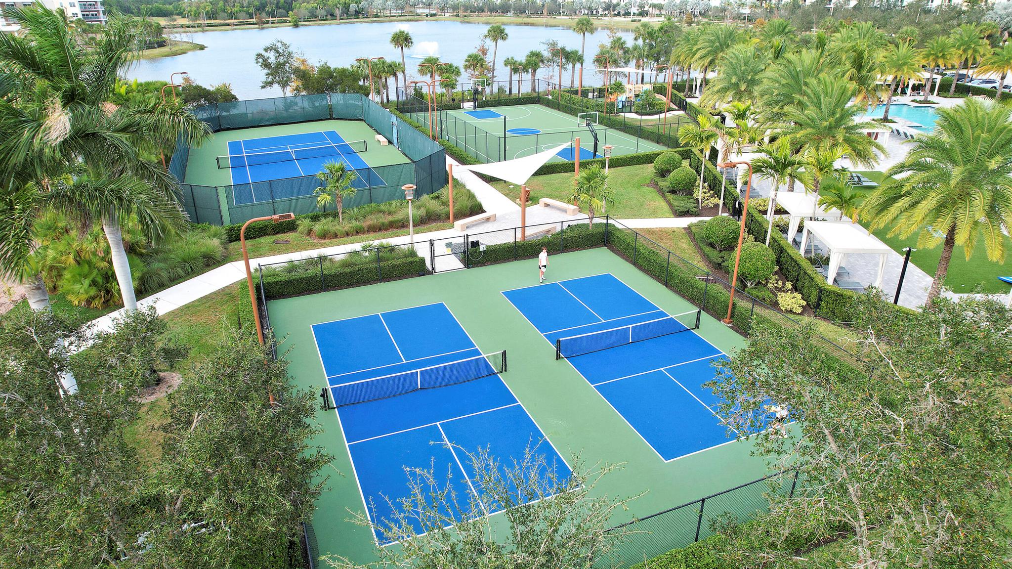 ALTON NEIGHBORHOOD - Residential