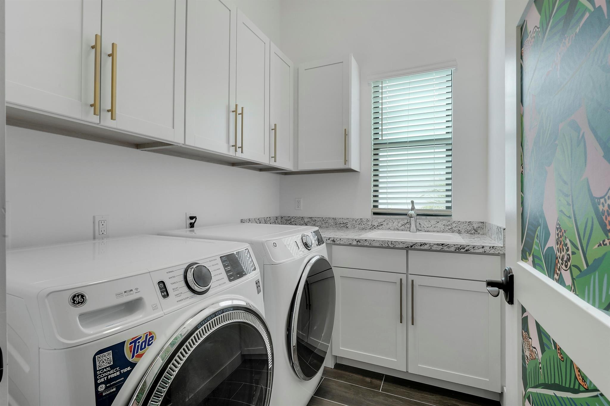 ALTON NEIGHBORHOOD - Residential