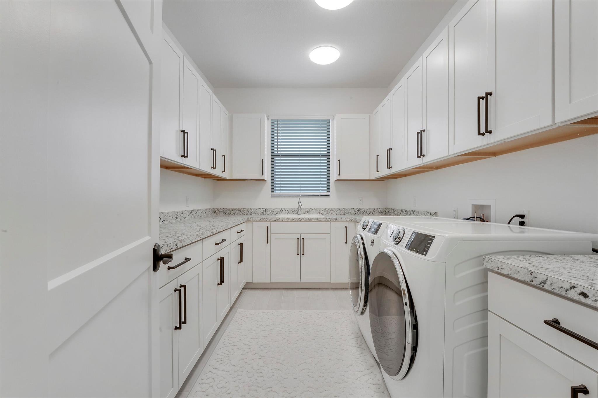 ALTON NEIGHBORHOOD - Residential