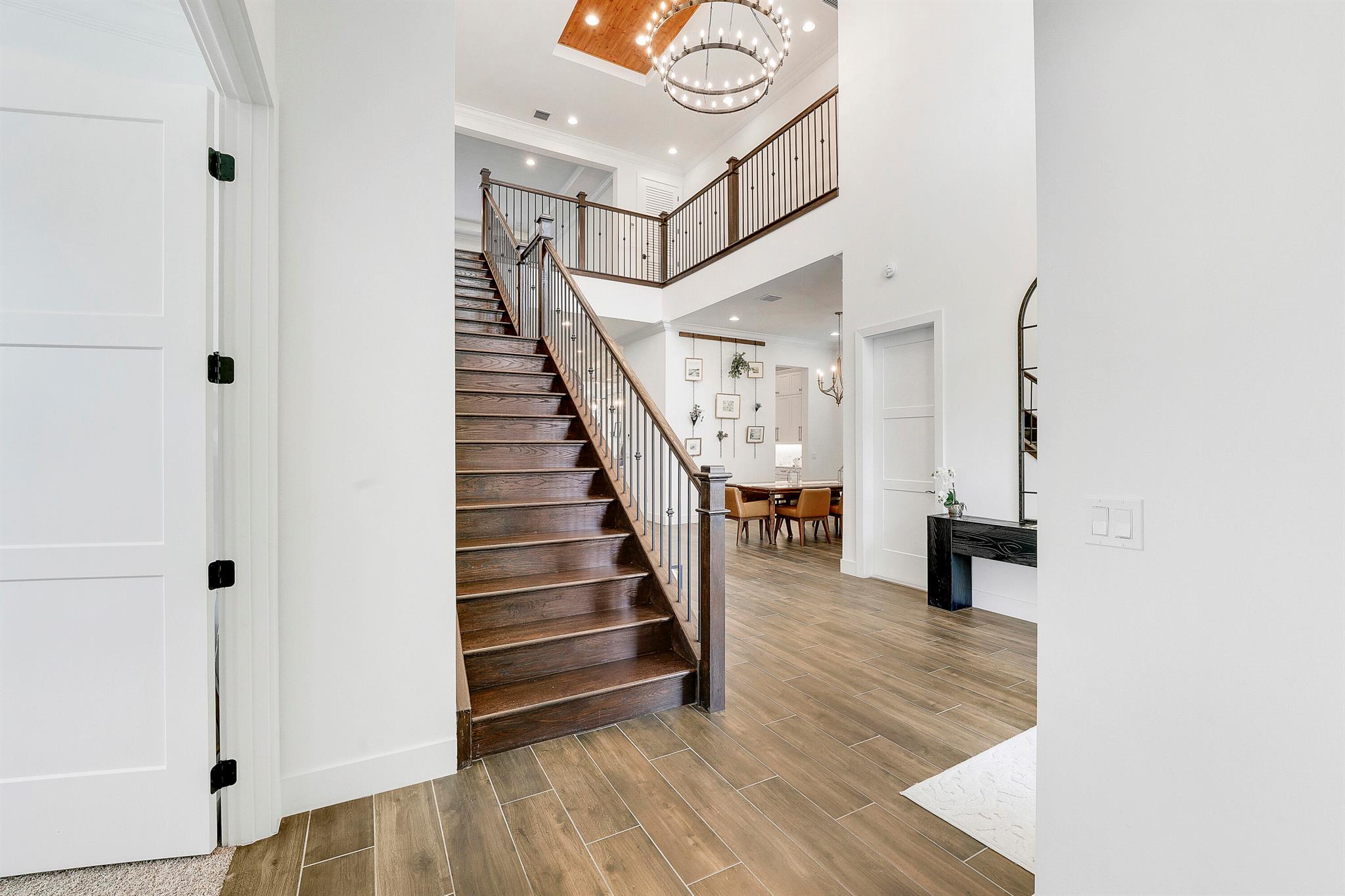 ALTON NEIGHBORHOOD - Residential