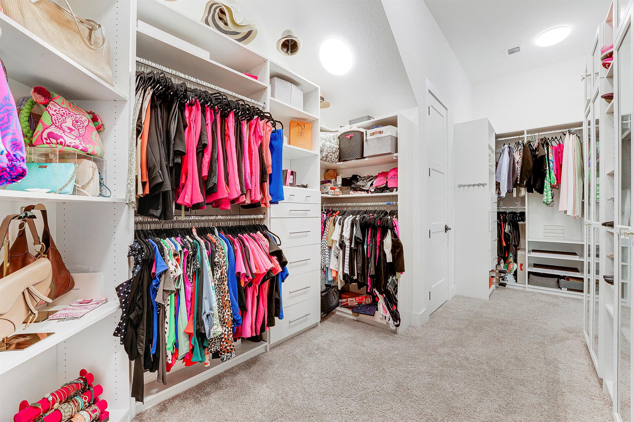 ALTON NEIGHBORHOOD - Residential