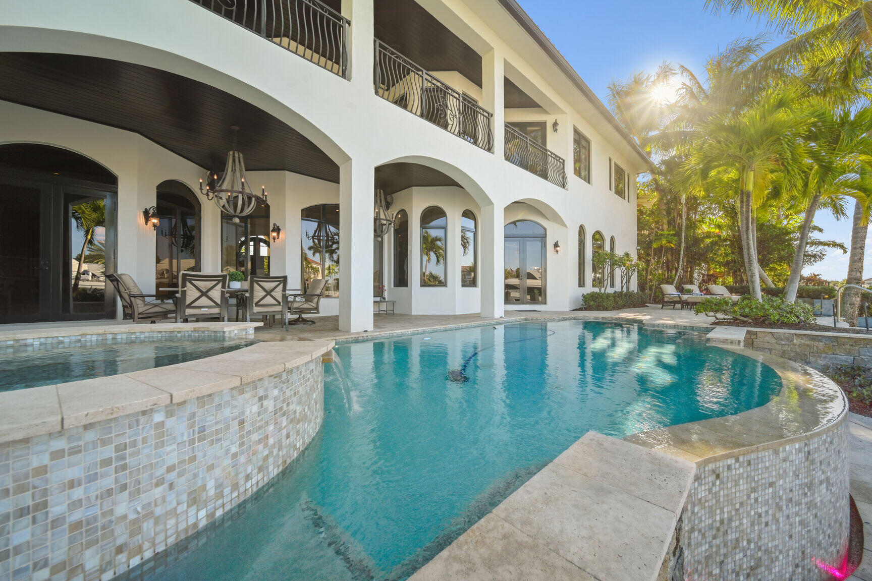 VENETIAN ISLES 1ST SEC - Residential