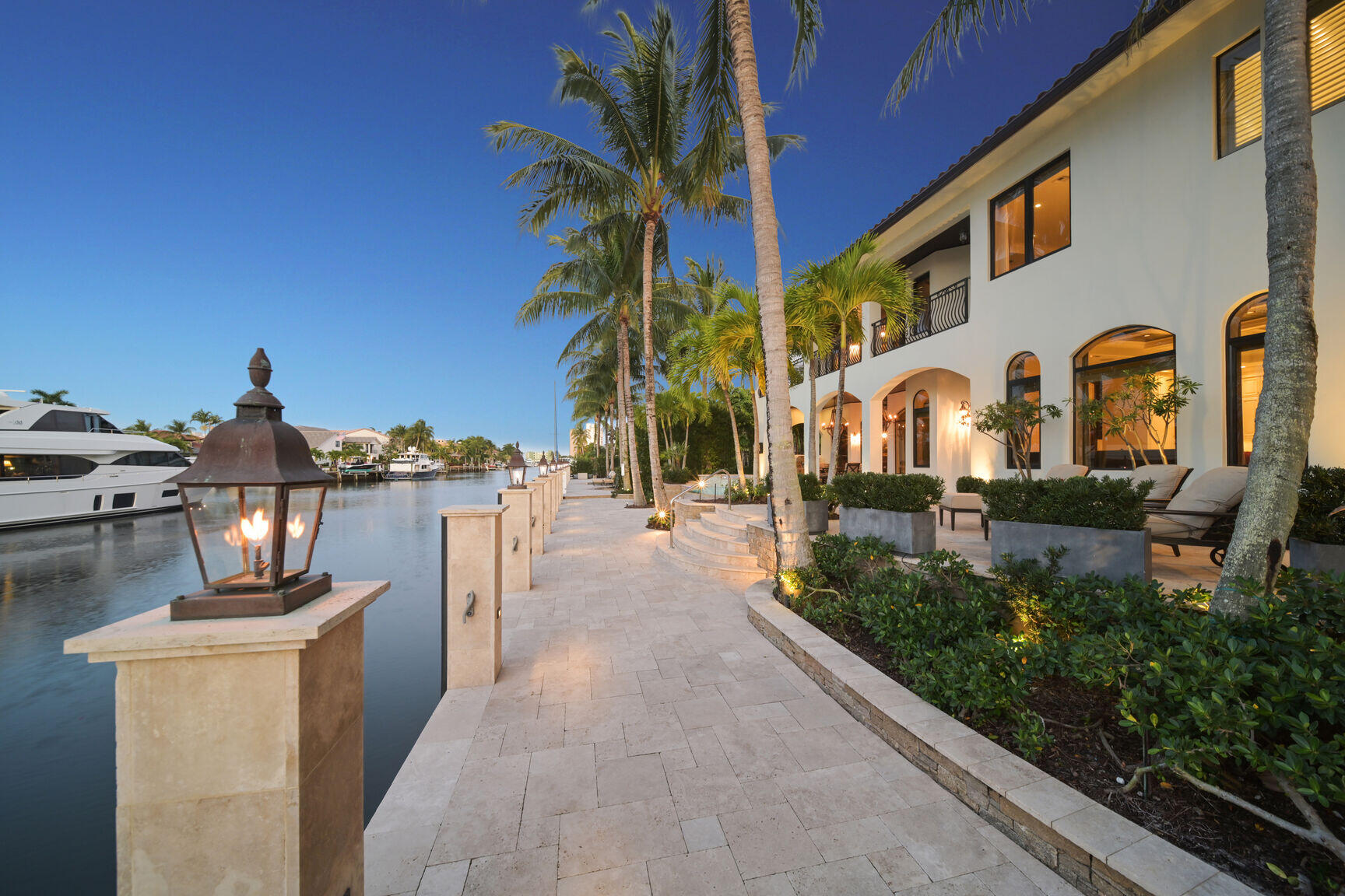 VENETIAN ISLES 1ST SEC - Residential