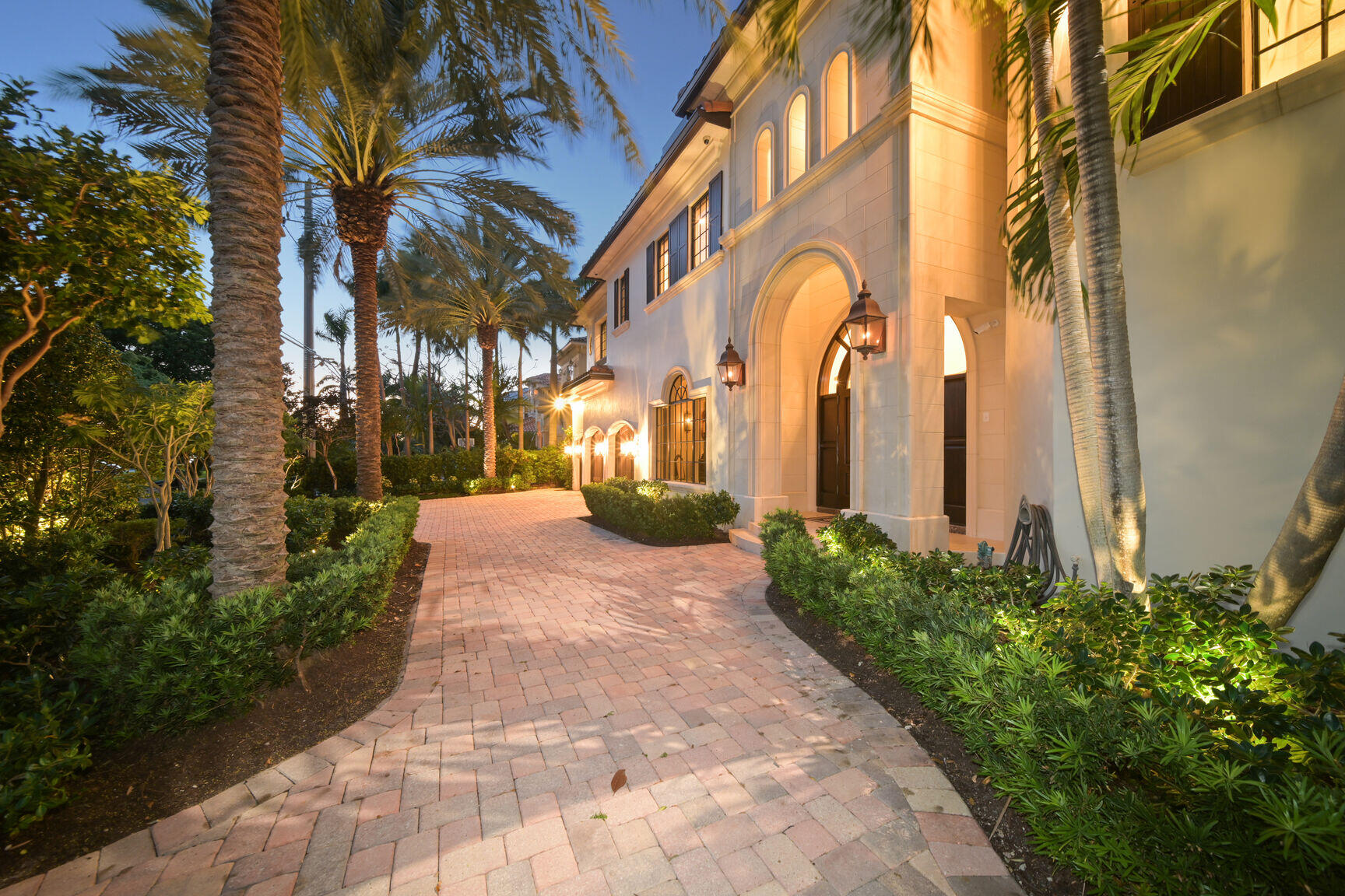 VENETIAN ISLES 1ST SEC - Residential