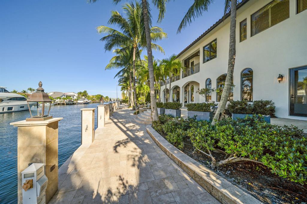 VENETIAN ISLES 1ST SEC - Residential