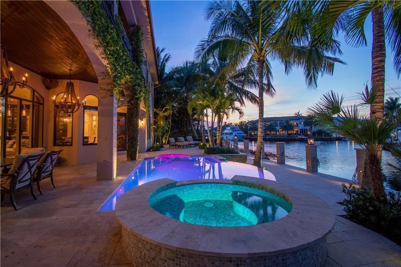 VENETIAN ISLES 1ST SEC - Residential