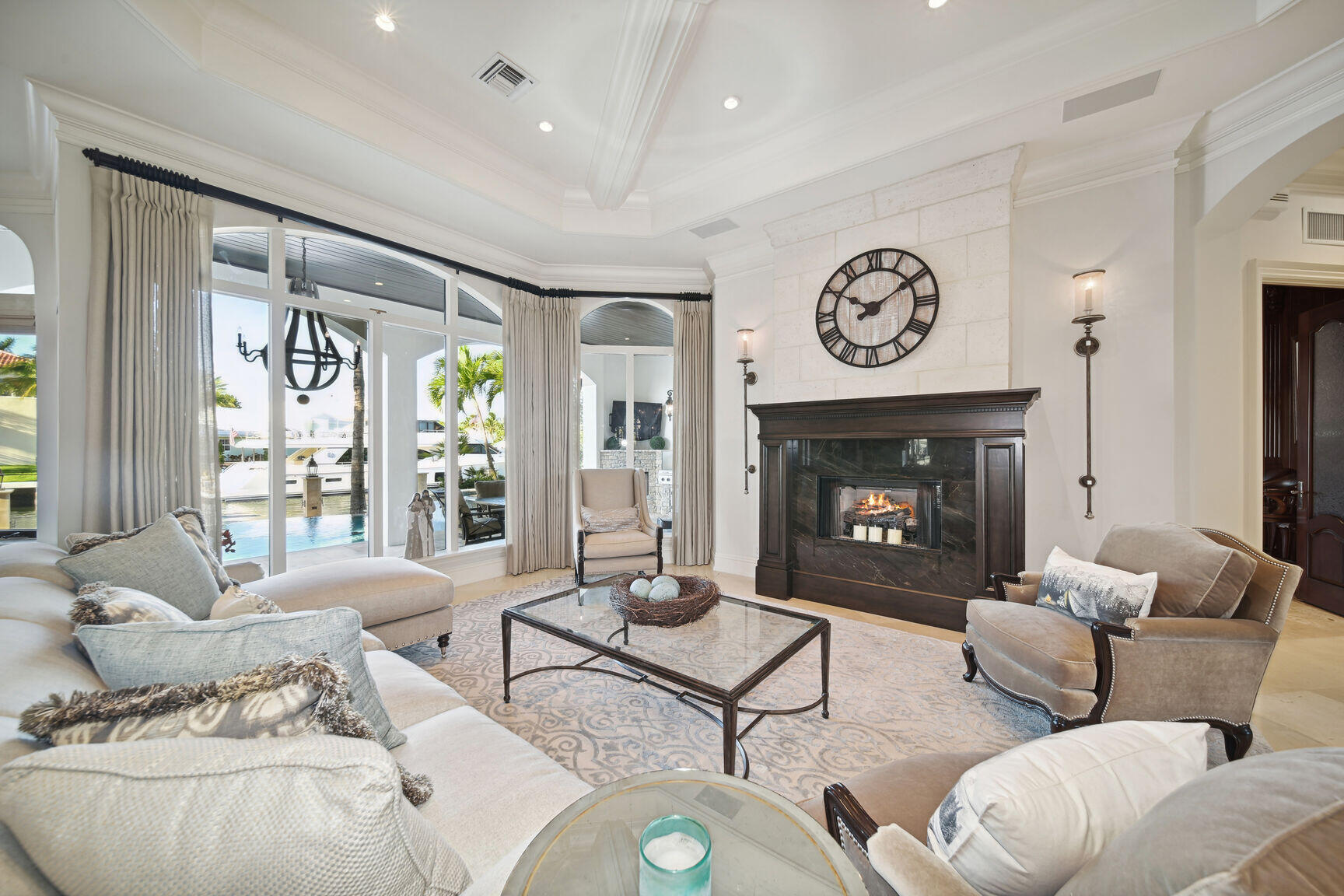 VENETIAN ISLES 1ST SEC - Residential