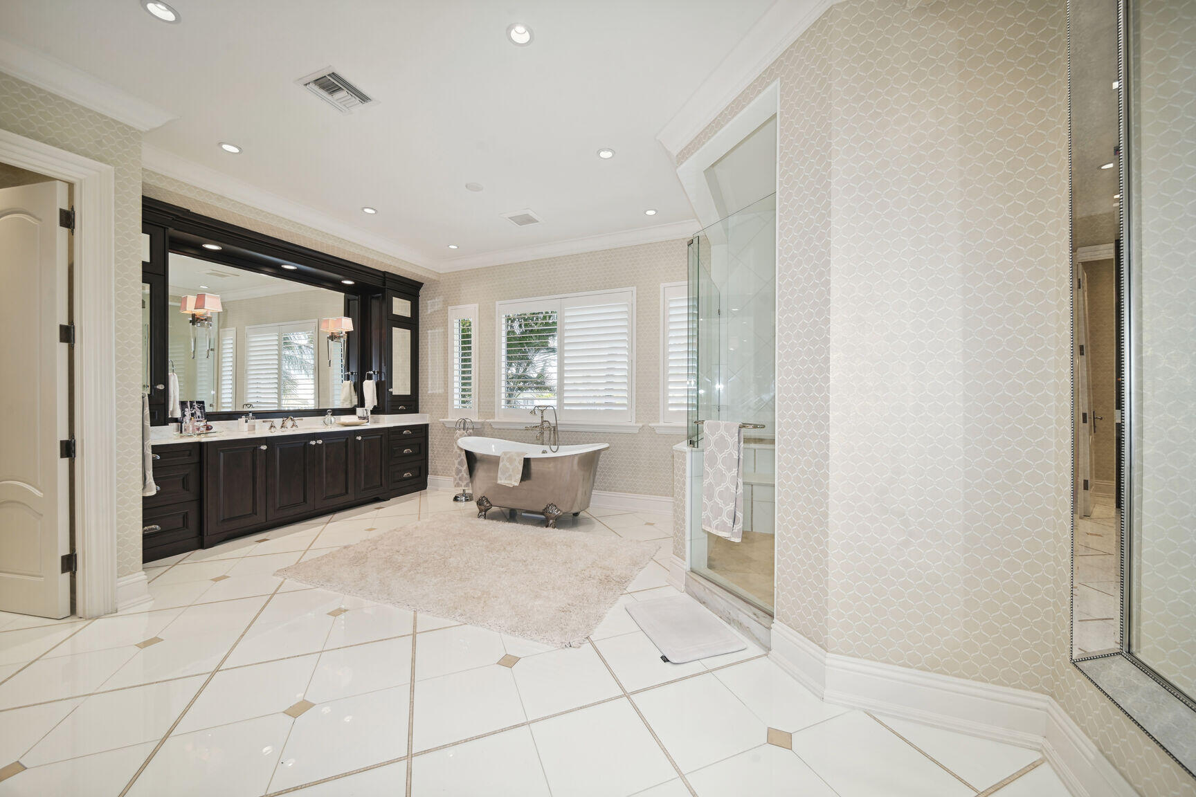 VENETIAN ISLES 1ST SEC - Residential