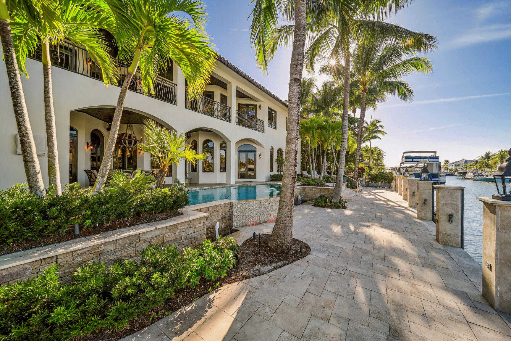 VENETIAN ISLES 1ST SEC - Residential