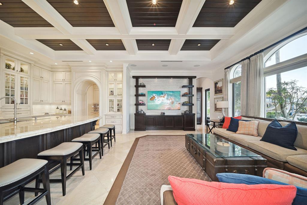 VENETIAN ISLES 1ST SEC - Residential