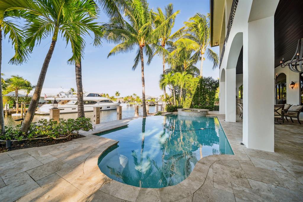 VENETIAN ISLES 1ST SEC - Residential