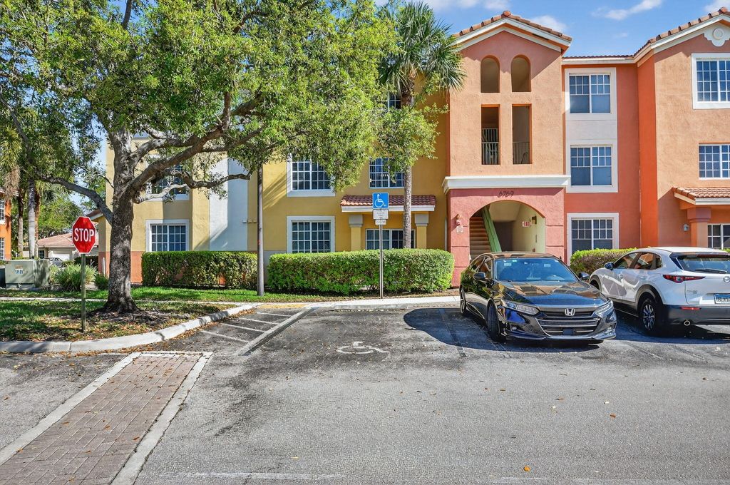 Photo of 6769 Heritage Grande #2201, Boynton Beach, FL 33437 (MLS # B26006744)