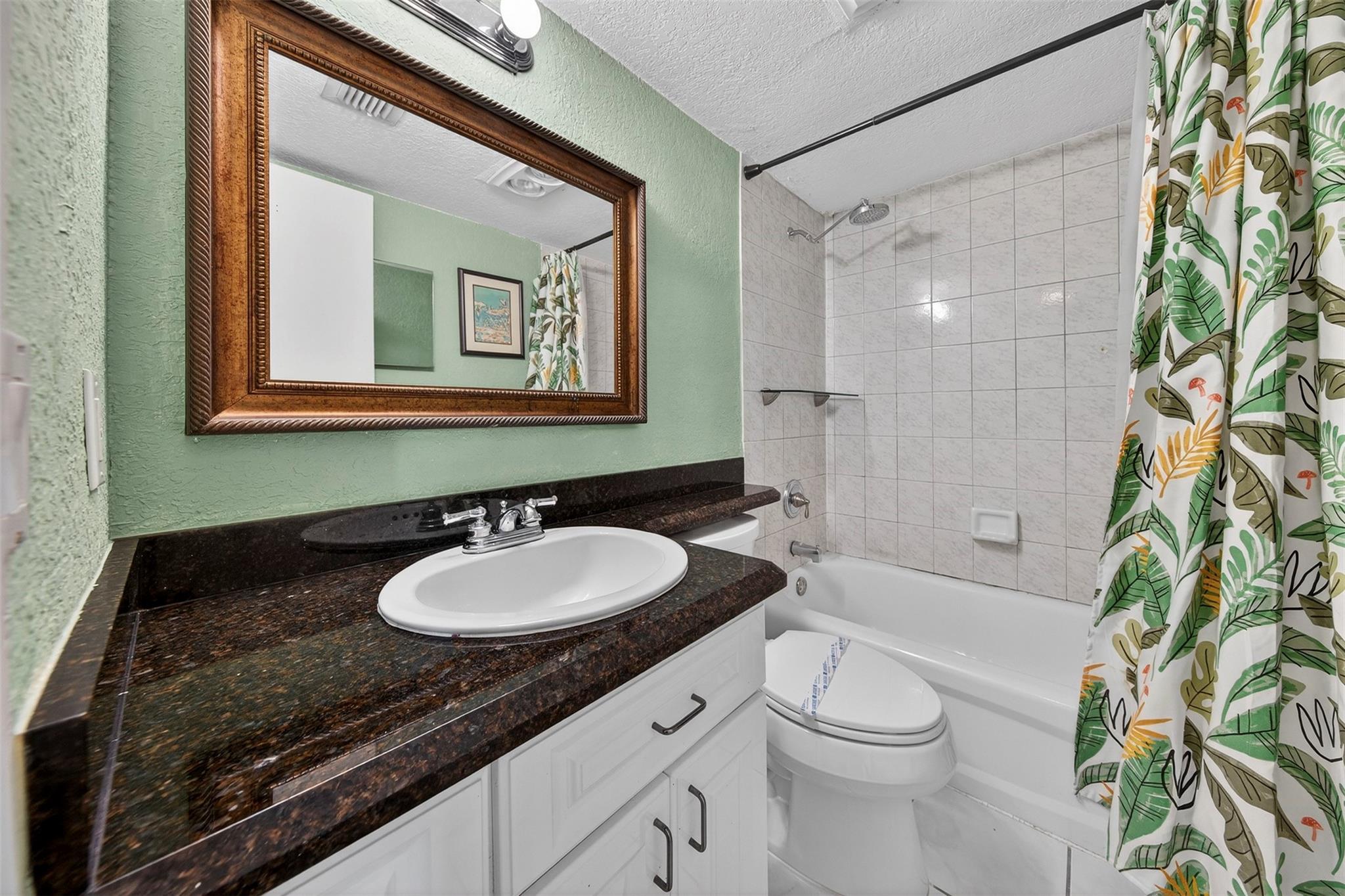 HERITAGE HOUSE CONDO - Residential Lease