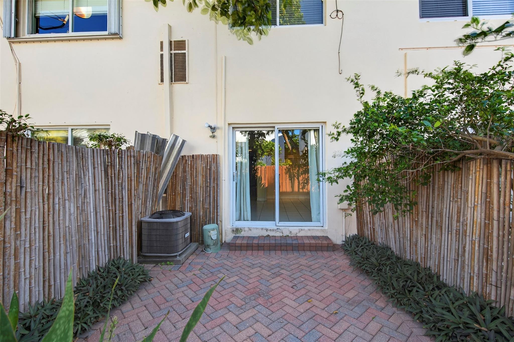 HERITAGE HOUSE CONDO - Residential Lease