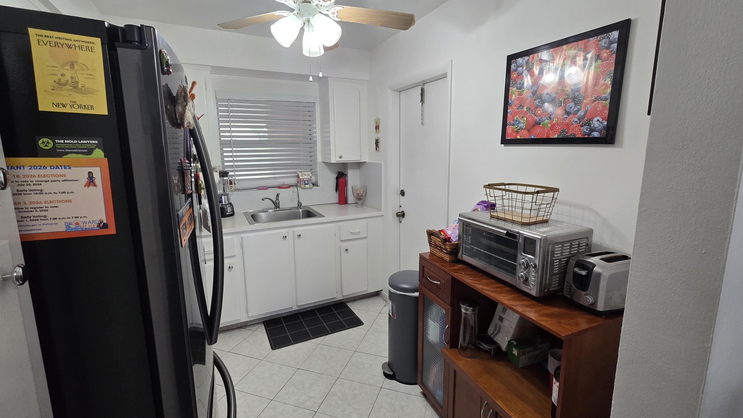 1200 Tallwood Avenue 305
