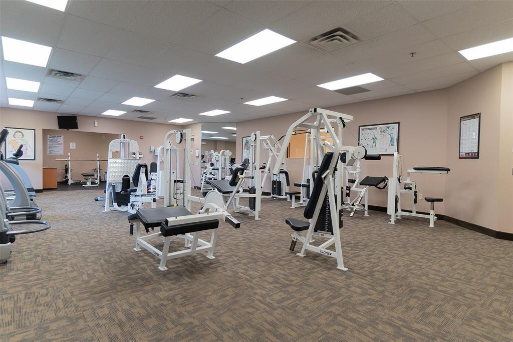 HOLLYBROOK GOLF & TENNIS - Residential