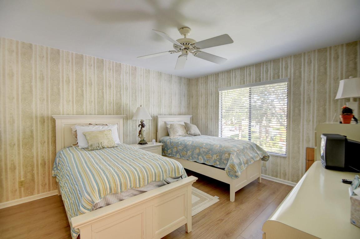 GLENEAGLES CONDO VI - Residential Lease